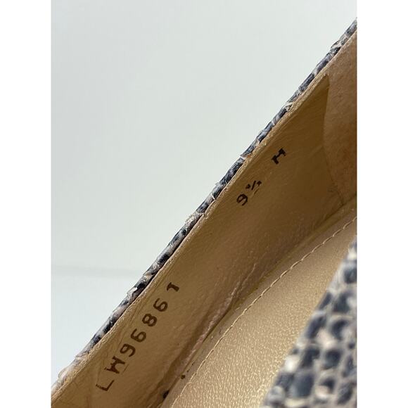 Stuart Weitzman Rowin Snake Leather Platform Wood Heel Pumps Round Toe Size 9.5 - Picture 10 of 10